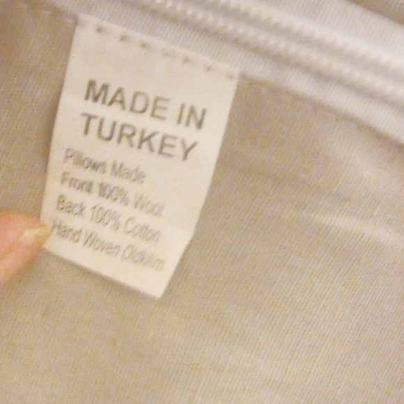 12" x 22" in. Authentic Brand New Turkish pillow case. Rare design. Wool front. - Picture 4 of 5